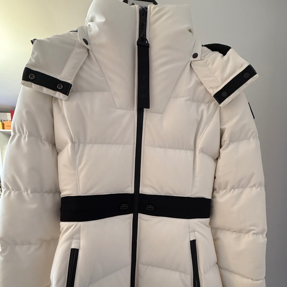 Moose Knuckles Tracadie Down Jacket - Women - PRISTINE CONDITION - WORN 3 TIMES - Picture 1 of 15